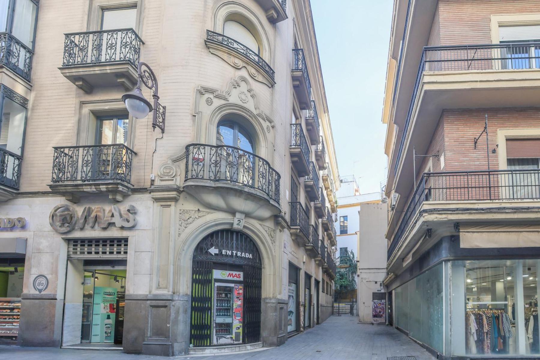 Galindo Center Premium Suites, Free Parking إشبيلية المظهر الخارجي الصورة